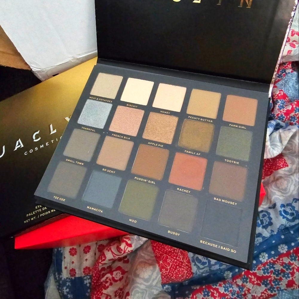 Jaclyn Cosmetics Eyeshadow Palette - Vibrant Shades